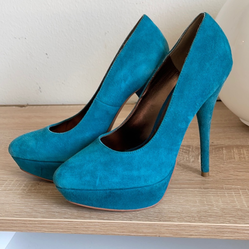Turquoise suede platform shoes